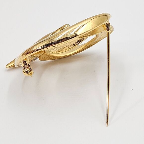 Vintage Two Tone Goldtone Metal Curlicue Swirl Rib Ribbon Brooch - Picture 7 of 7